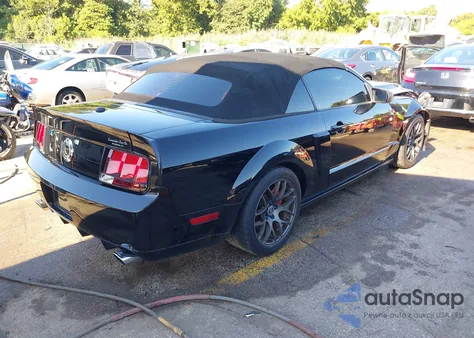 2007 Ford Mustang Gt Deluxe/Gt Premium z USA, uszkodzony, nr VIN 1ZVHT85H775323043